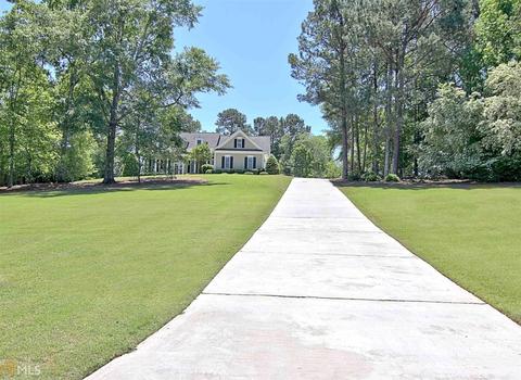 145 Wickham Dr, Tyrone, GA 30290 photo 2