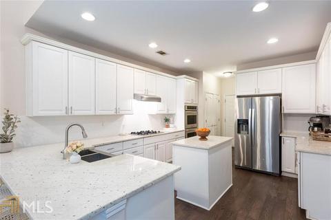 1906 Regency Cove Ct, Chamblee, GA 30341 photo 12
