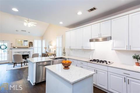 1906 Regency Cove Ct, Chamblee, GA 30341 photo 16