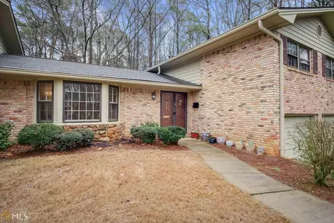3386 Stonecrest Ct, Chamblee, GA 30341 photo 3