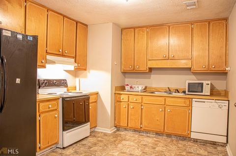90 Windridge Dr, Covington, GA 30014 photo 8