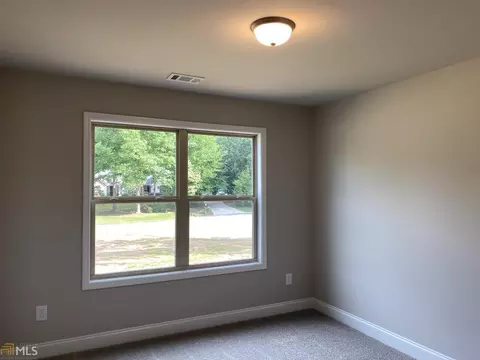 145 Joyce Run, Winder, GA 30680 photo 6