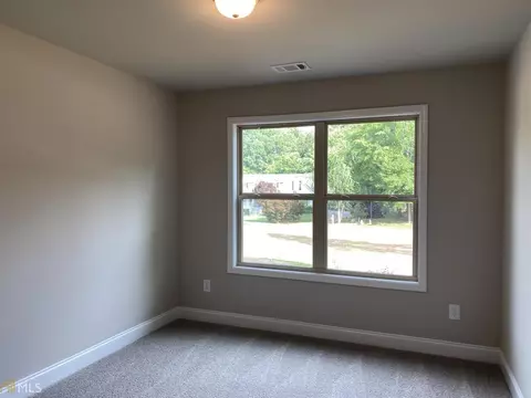 145 Joyce Run, Winder, GA 30680 photo 5