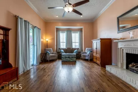 212 E 3rd St, Rome, GA 30161 photo 5