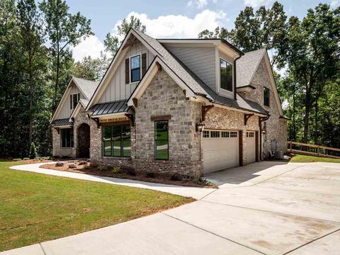 305 Forest Pointe Dr, Forsyth, GA 31029 photo 2