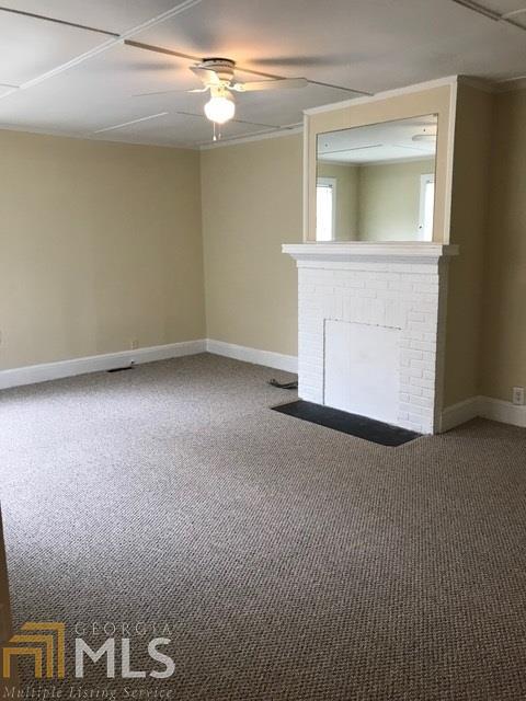 56 E Wright St, Winder, GA 30680 photo 2