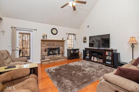 202 Edgefield Ct, Lagrange, GA 30240 photo 2