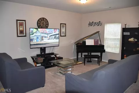 1498 Turning Leaf Ln, Pendergrass, GA 30567 photo 4