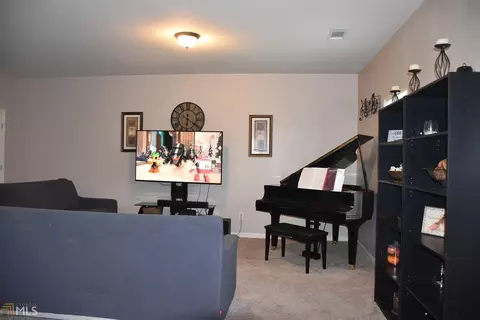 1498 Turning Leaf Ln, Pendergrass, GA 30567 photo 5