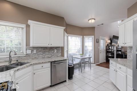 3730 Summer Rose Dr, Chamblee, GA 30341 photo 8