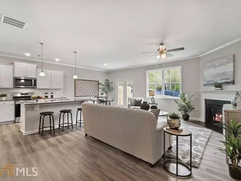 809 Bentley Dr, Fairburn, GA 30213 photo 2