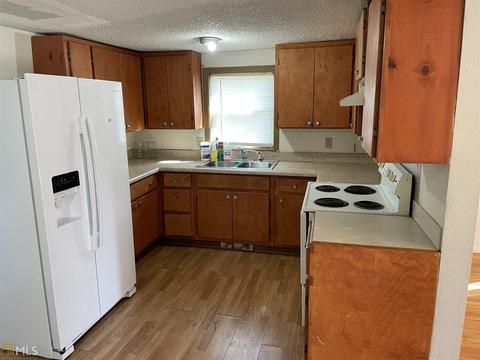 68 Chestnut St, Commerce, GA 30529 photo 3
