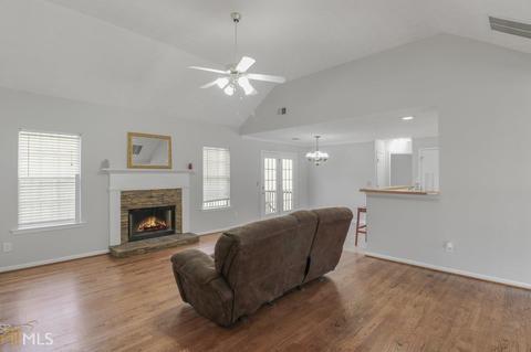 425 Misty Brook Ct, Hampton, GA 30228 photo 4