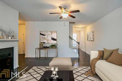 3888 Augustine, Rex, GA 30273 photo 4