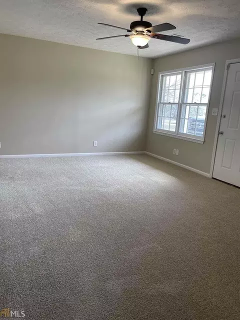 392 E Broad St, Winder, GA 30680 photo 8