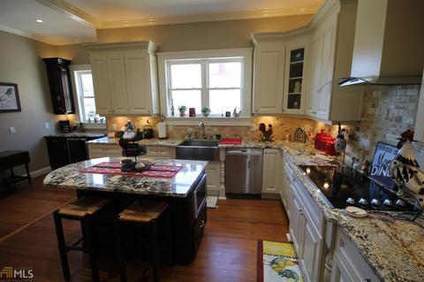 134 W Main St, Rutledge, GA 30663 photo 4