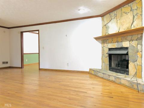 177 Hayes Cir, Rex, GA 30273 photo 8