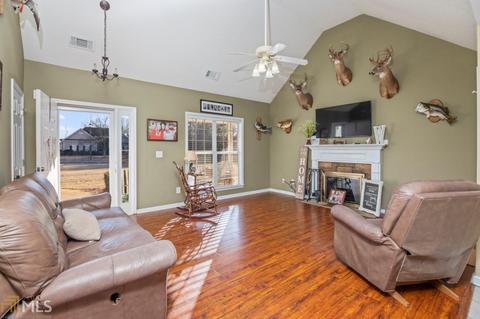 101 Waters Edge Dr, Lagrange, GA 30240 photo 3
