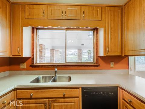 1478 Hammack Dr, Morrow, GA 30260 photo 11