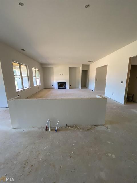 21 Avery Ct, Winder, GA 30680 photo 4