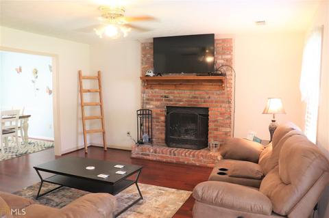 133 Greenbriar Trl, Lagrange, GA 30241 photo 2