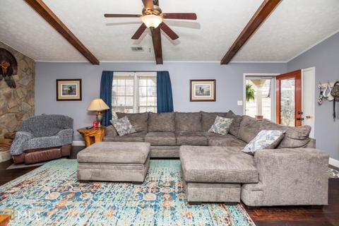 121 Shady Oaks Dr, Lagrange, GA 30240 photo 3