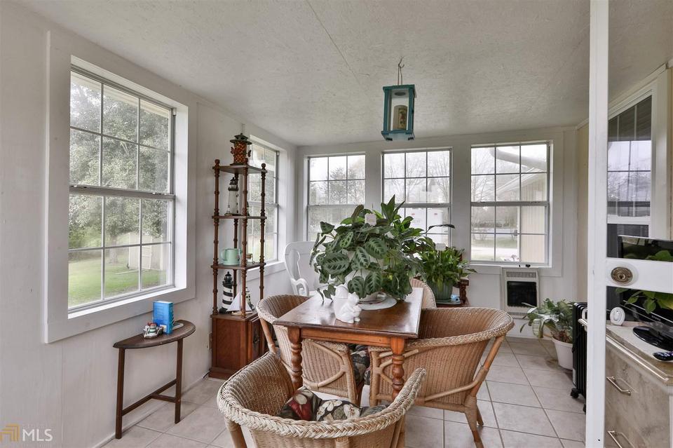 615 Fischer Rd, Sharpsburg, GA 30277 | 37 Photos - Movoto