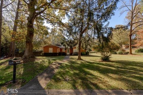 1963 Plantation Ln, Chamblee, GA 30341 photo 2