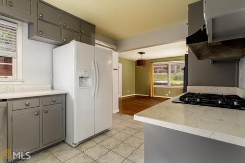 1963 Plantation Ln, Chamblee, GA 30341 photo 15