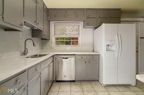 1963 Plantation Ln, Chamblee, GA 30341 photo 12