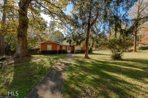 1963 Plantation Ln, Chamblee, GA 30341 photo 3