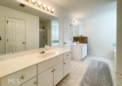 3925 Fallbrook Dr, Duluth, GA 30096 photo 11