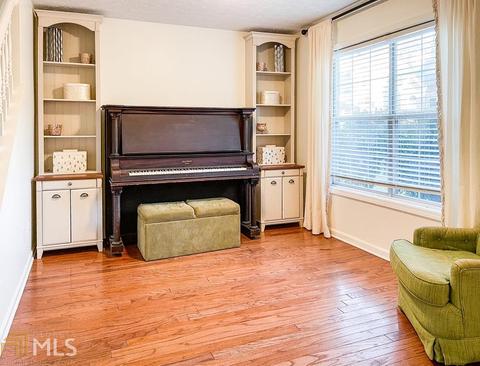 3925 Fallbrook Dr, Duluth, GA 30096 photo 4
