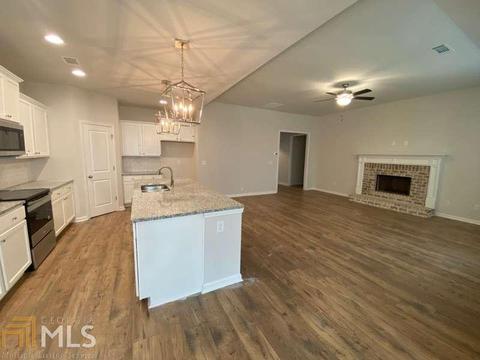 231 Greystone Ct, Winder, GA 30680 photo 3