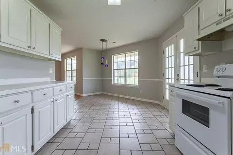 170 Falcon Ridge Dr, Covington, GA 30016 photo 9