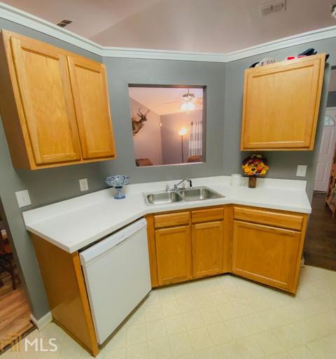 160 E Johnson St, Temple, GA 30179 photo 8