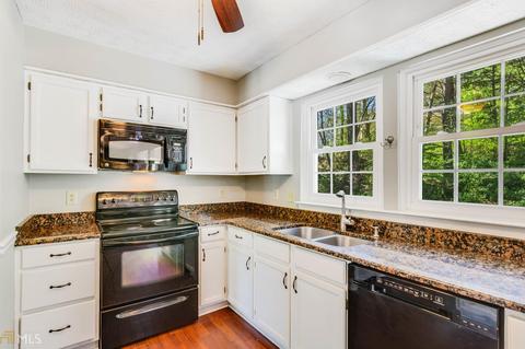 3911 E Meadow Dr, Duluth, GA 30096 photo 5