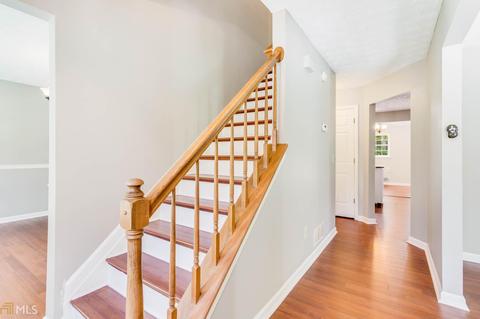 3911 E Meadow Dr, Duluth, GA 30096 photo 2