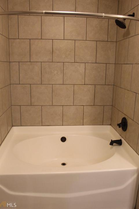 58 Hamilton Dr, Lagrange, GA 30240 photo 12