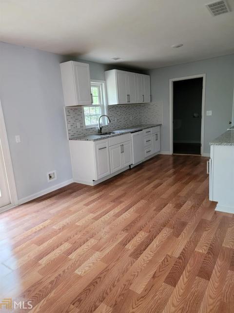 6523 Sinclair Pl, Morrow, GA 30260 photo 7