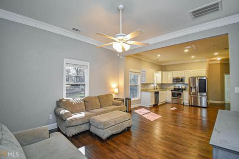 677 State St, Commerce, GA 30529 photo 9