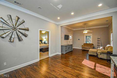 677 State St, Commerce, GA 30529 photo 12