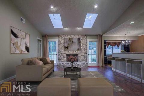 3952 Everett, Peachtree Corners, GA 30097 photo 2