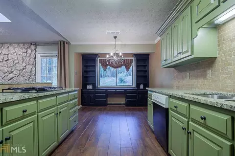 3952 Everett Ct, Peachtree Corners, GA 30097 photo 4