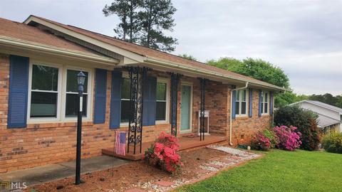 110 Crestlawn Dr, Toccoa, GA 30577 photo 1