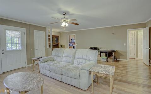 175 Ridgeway St, Winder, GA 30680 photo 4