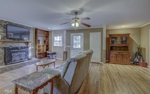 175 Ridgeway St, Winder, GA 30680 photo 5