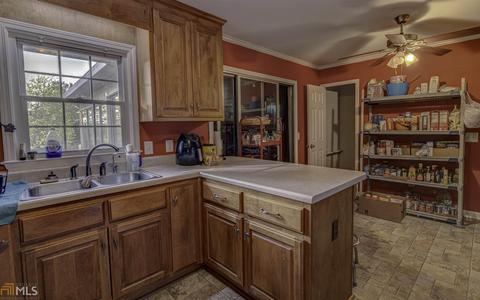 175 Ridgeway St, Winder, GA 30680 photo 7