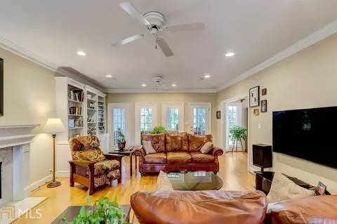 611 Iris Ln, Winder, GA 30680 photo 4