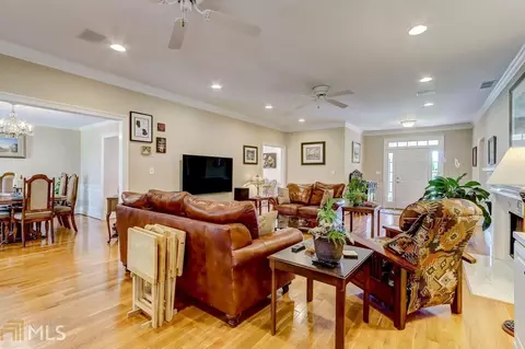 611 Iris Ln, Winder, GA 30680 photo 8